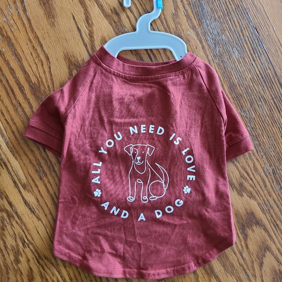 👀50% OFF - NWT‼️ Tails & Noses brand Shirt and Toy Set - Picture 9 of 12